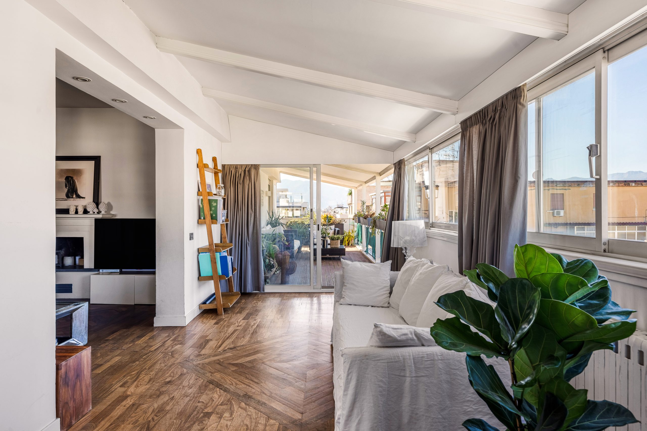 Viale_Lazio-13