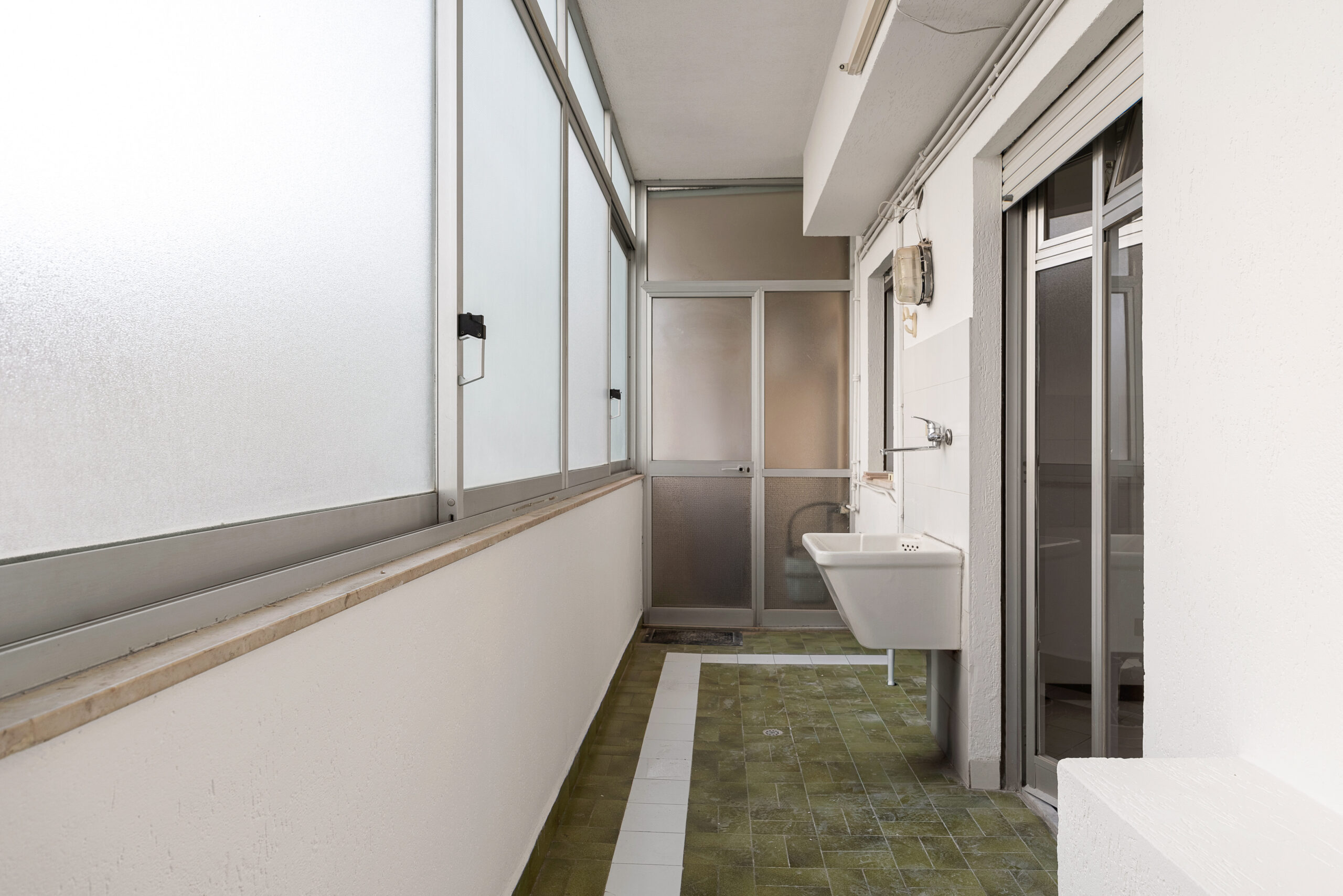 Via_Croce_Rossa-07